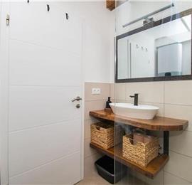 2 bedroom villa with pool near Skradin, sleeps 5